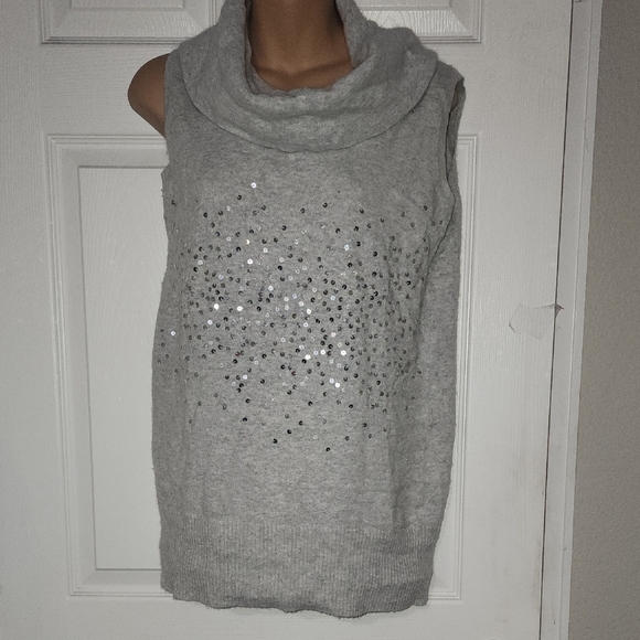 Zara Sweaters - Zara Light Gray Knit Sweater